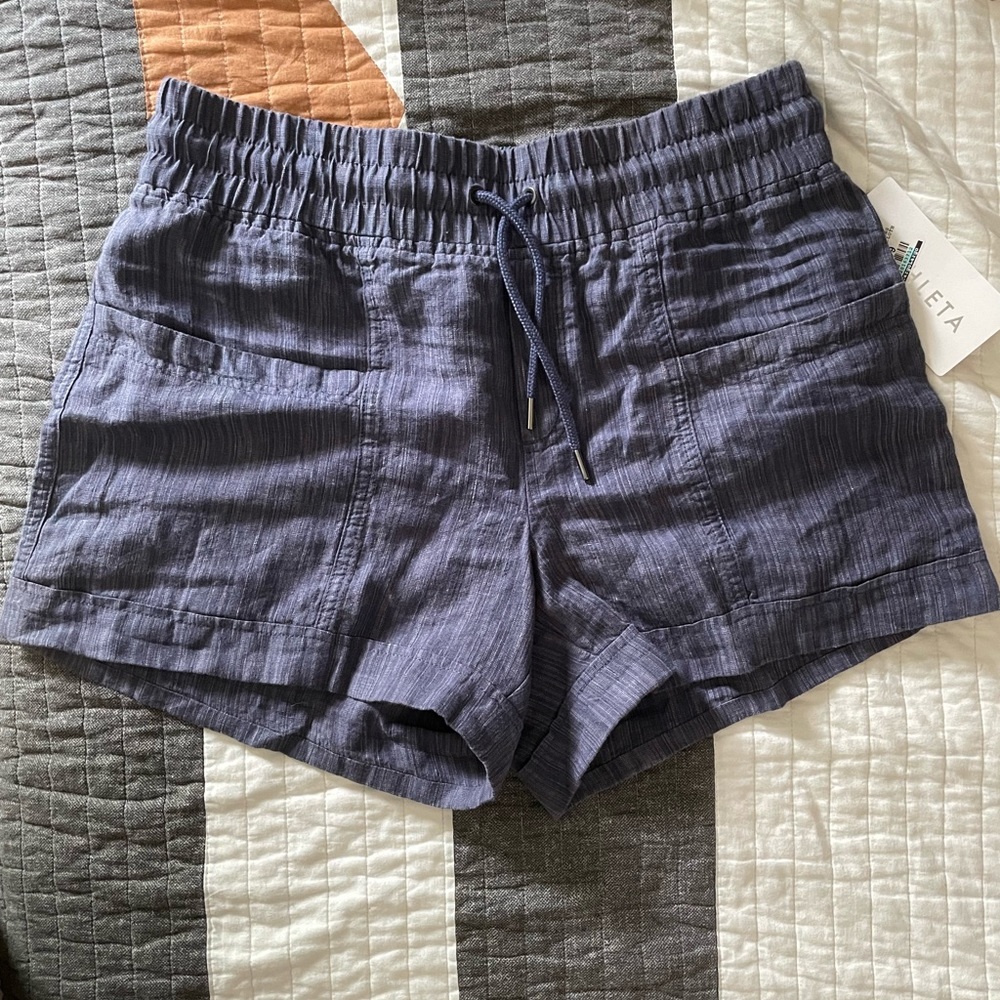 Linen shorts